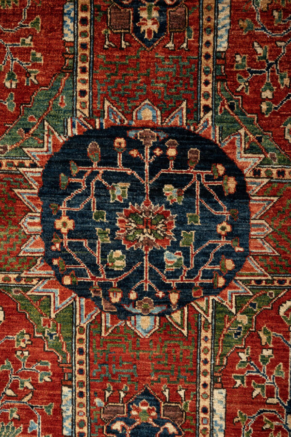 Chob Rang  308cm x 253cm / 10'1'' x 8'4'' - Image 3