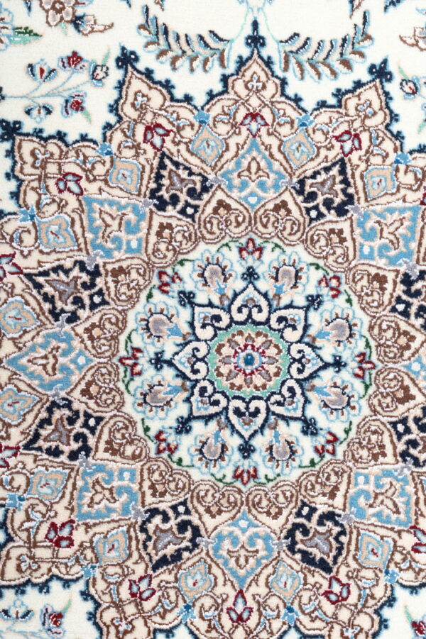Nain 6La  230cm x 150cm / 7'6'' x 4'11'' - Image 4