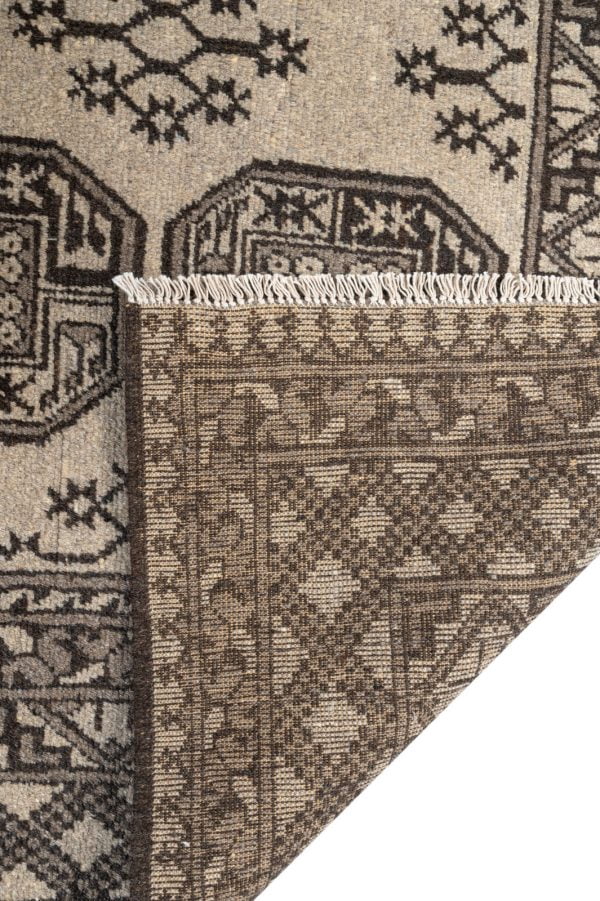 Aqchae Rug 232cm x 175cm / 7'7'' x 5'9'' - Image 7