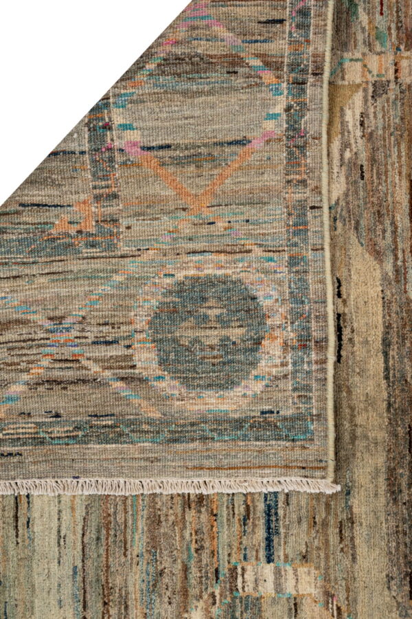 Modern Sultan  303cm x 195cm / 9'11'' x 6'5'' - Image 4