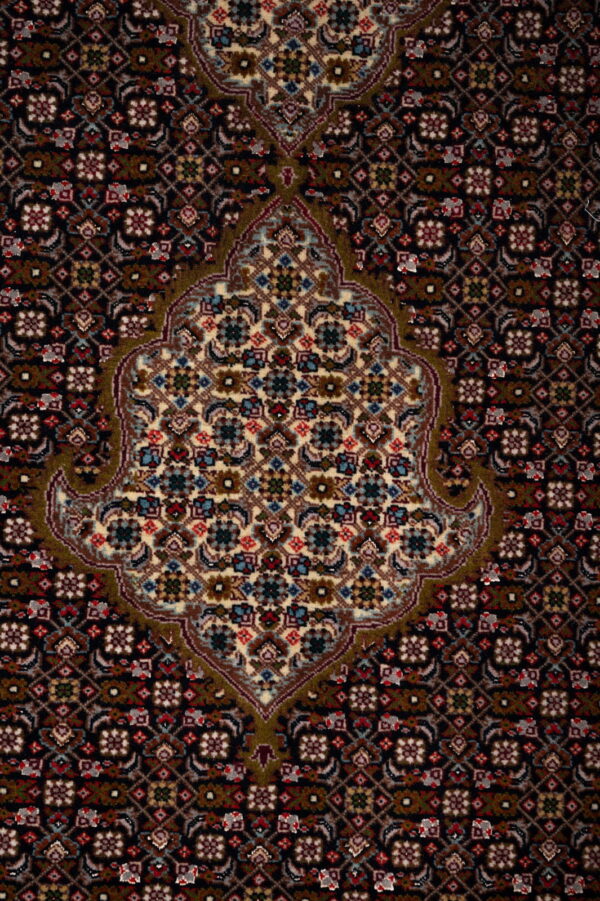 Tabriz  392cm x 307cm / 12'10'' x 10'1'' - Image 5