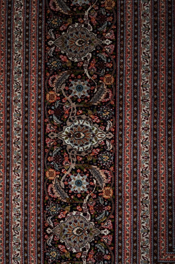 Tabriz  392cm x 307cm / 12'10'' x 10'1'' - Image 8