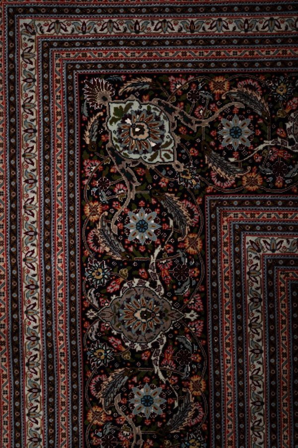 Tabriz  392cm x 307cm / 12'10'' x 10'1'' - Image 9