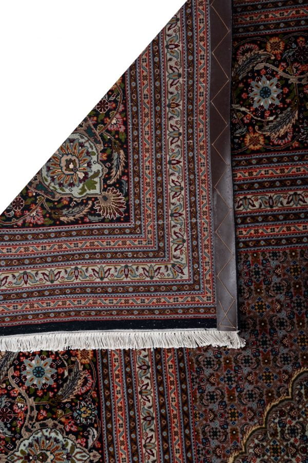 Tabriz  392cm x 307cm / 12'10'' x 10'1'' - Image 10