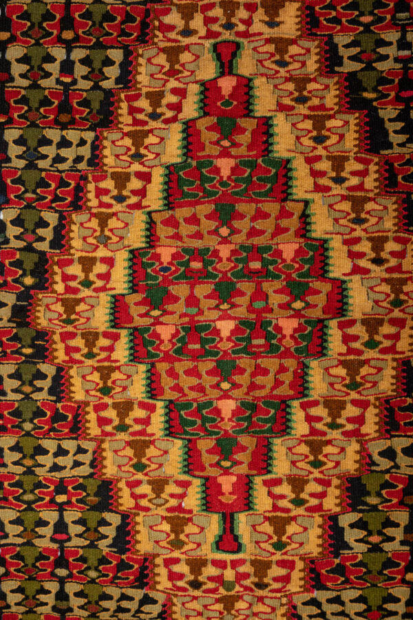 Seneh Kilim  147cm x 130cm / 4'10'' x 4'3'' - Image 3