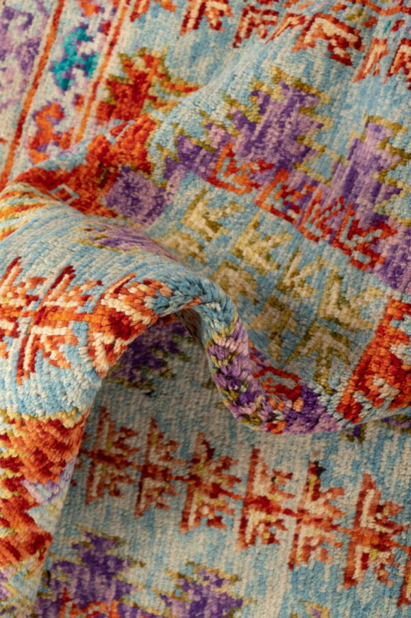 Abshar  293cm x 204cm / 9'7'' x 7' - Image 2