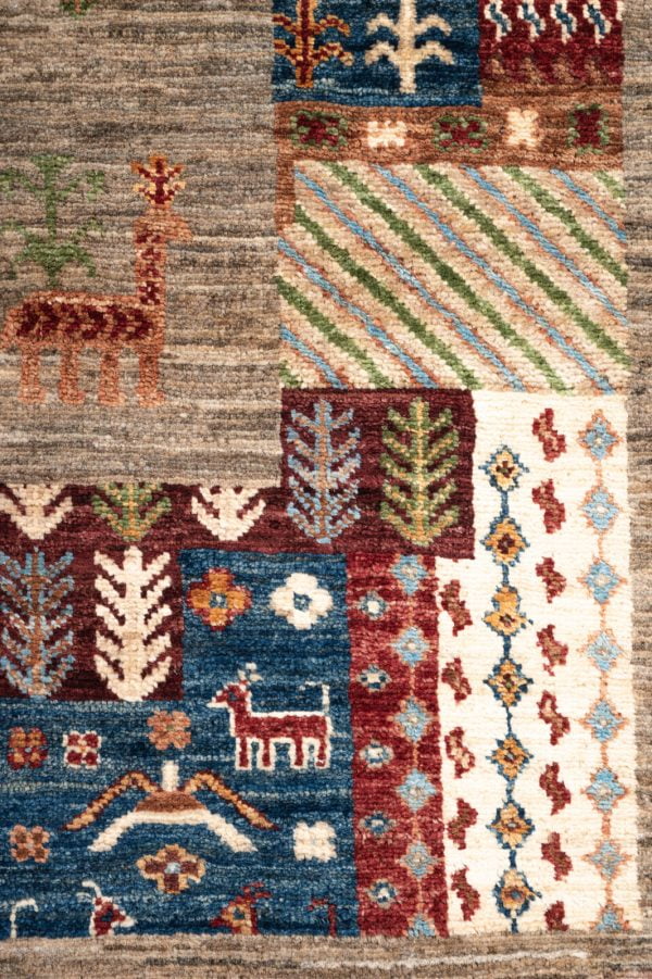 Aryana Rug 146cm x 98cm / 4'9'' x 3'3'' - Image 4