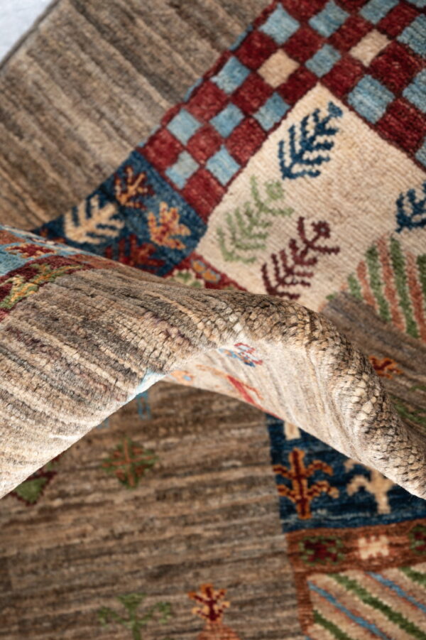 Aryana Rug 146cm x 98cm / 4'9'' x 3'3'' - Image 2