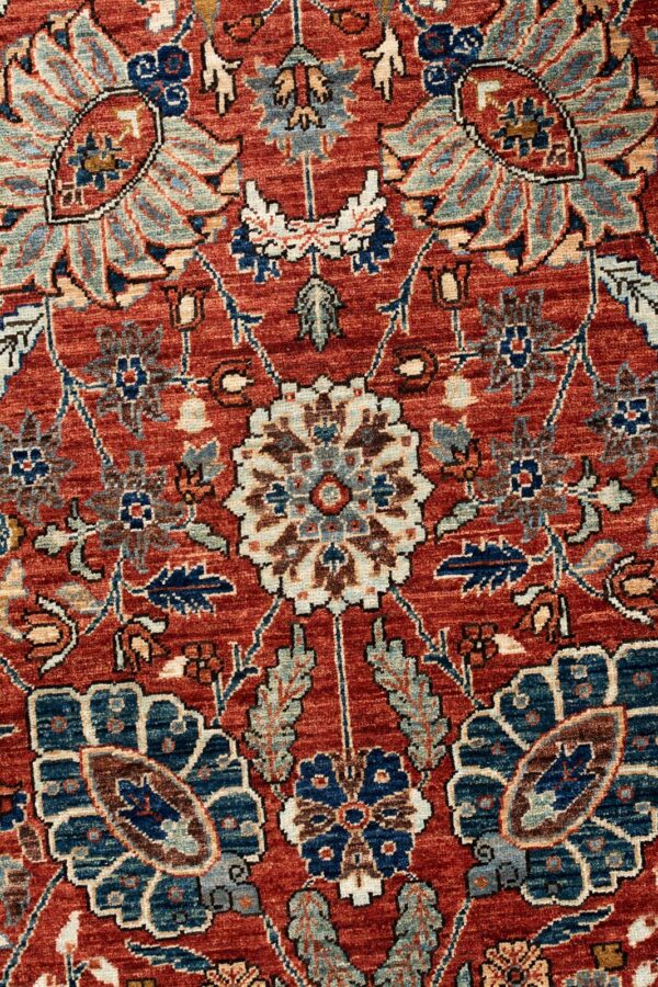 Fine Chob Rang  271cm x 188cm / 8'10'' x 6'2'' - Image 3