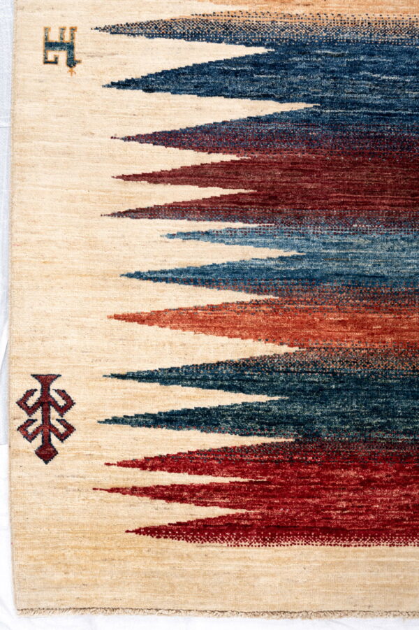 Aryana  304cm x 203cm / 9'11'' x 6'8'' - Image 4