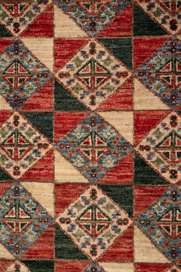 Aryana Rug 293cm x 207cm / 9'7'' x 6'9'' - Image 5