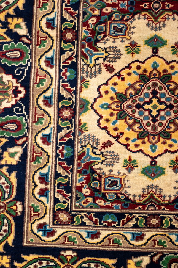Kunduz Ranga  291cm x 200cm / 9'6'' x 6'7'' - Image 8