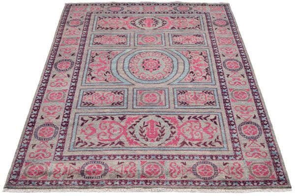 Chob Rang Khotan 299cm x 196cm / 9'9'' x 6'5'' - Image 3