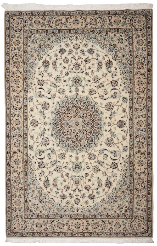 Nain 9La  322cm x 217cm / 10'7'' x 7'1''