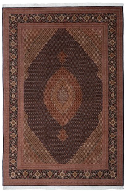 Tabriz  340cm x 248cm / 11'2'' x 8'2''