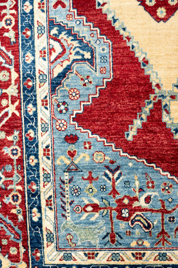 Chob Rang  303cm x 203cm / 9'11'' x 6'8'' - Image 6