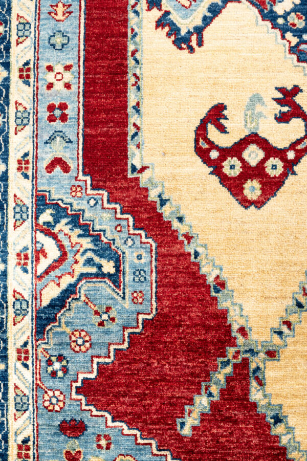 Chob Rang  303cm x 203cm / 9'11'' x 6'8'' - Image 7