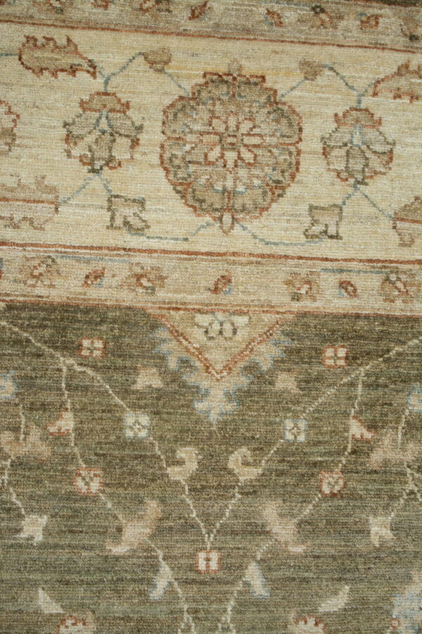 Ziegler Rug 298cm x 214cm / 9'9'' x 7' - Image 4