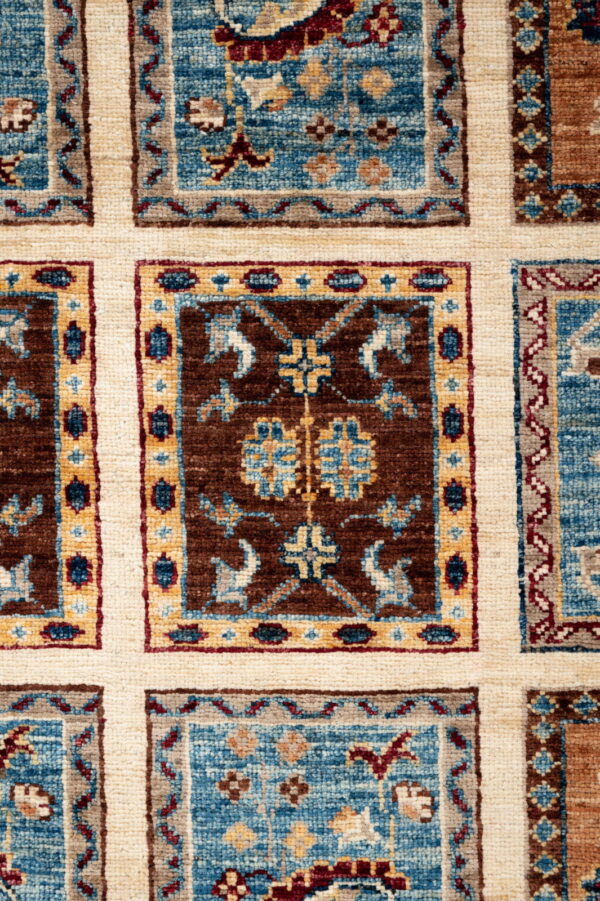 Chob Rang  351cm x 246cm / 11'6'' x 8'1'' - Image 3