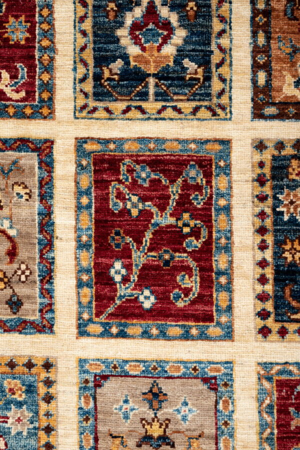 Chob Rang  351cm x 246cm / 11'6'' x 8'1'' - Image 5