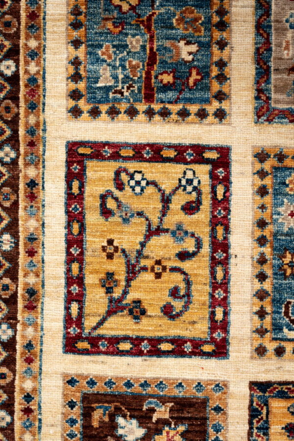 Chob Rang  351cm x 246cm / 11'6'' x 8'1'' - Image 6