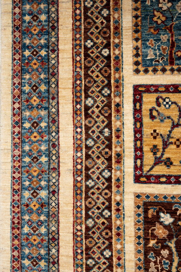 Chob Rang  351cm x 246cm / 11'6'' x 8'1'' - Image 7