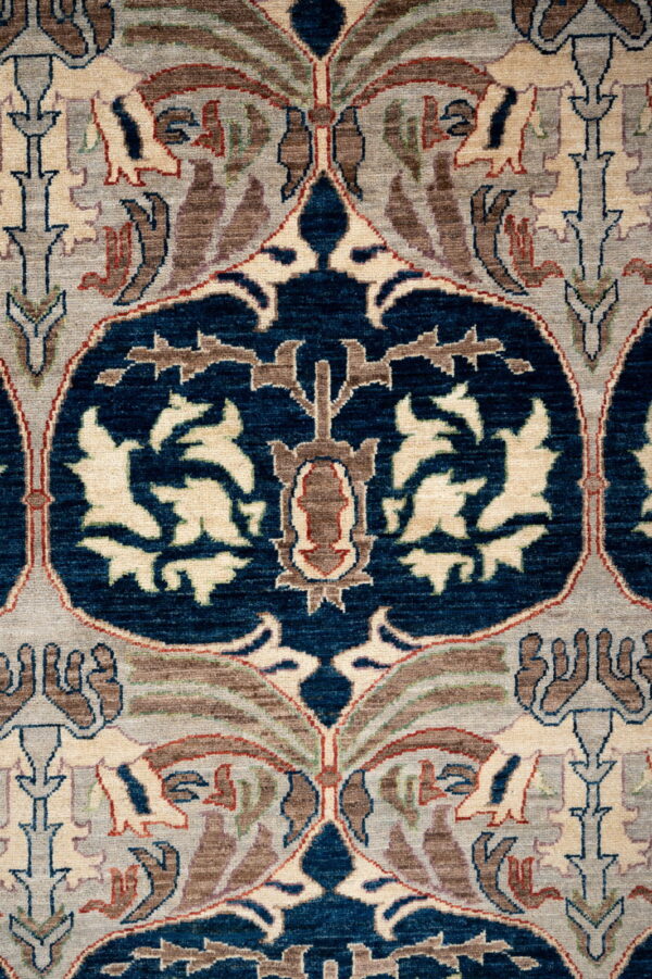 Chob Rang  362cm x 276cm / 11'10'' x 9'1'' - Image 4