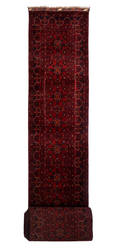 Khan 960cm x 80cm / 31'5'' x 2'7''