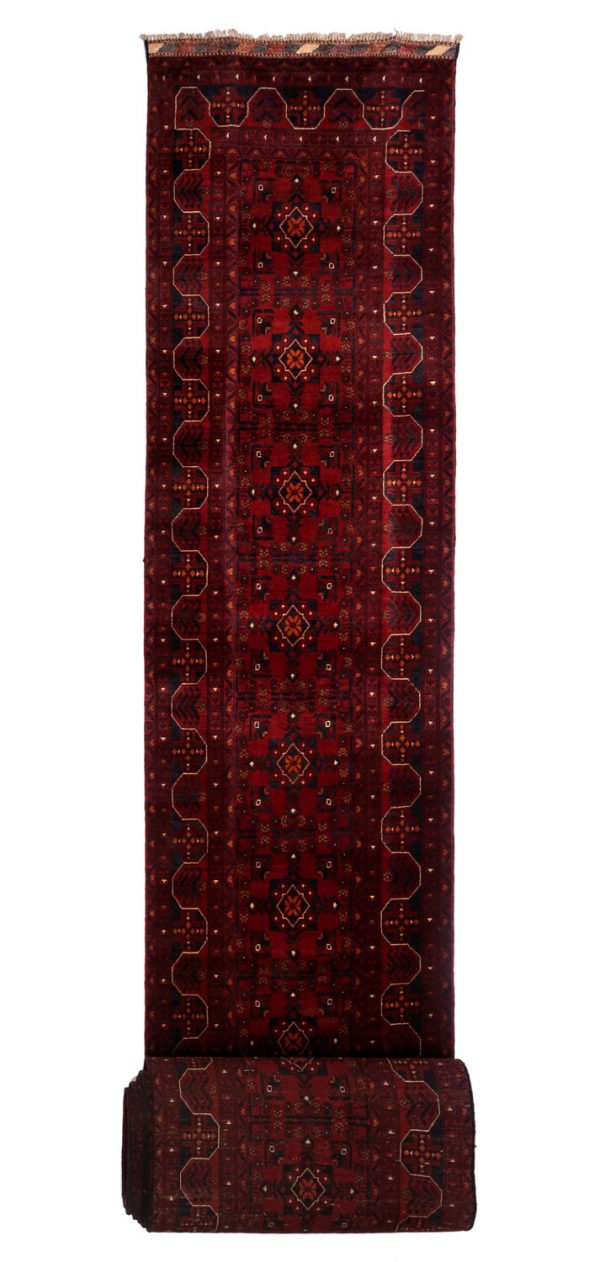 Khan 960cm x 80cm / 31'5'' x 2'7''