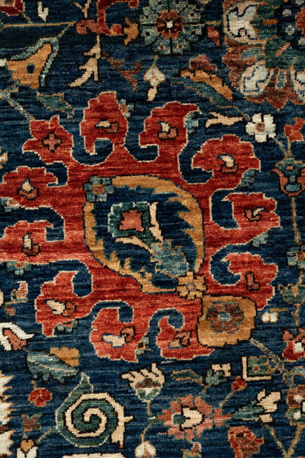 Fine Chob Rang  357cm x 280cm / 11'9'' x 9'2'' - Image 5