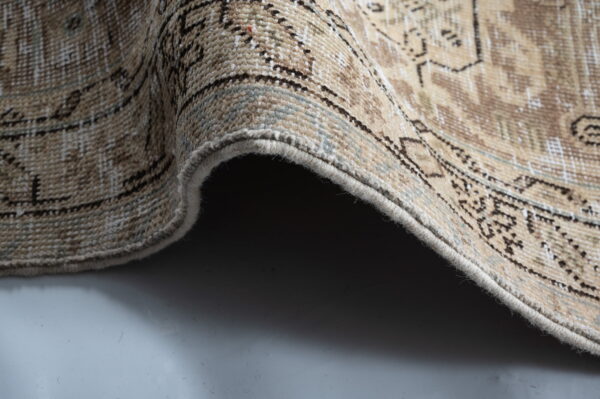 Vintage Khyber  381cm x 292cm / 12'6'' x 9'7'' - Image 9