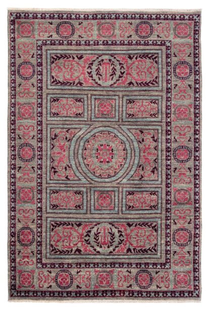 Chob Rang Khotan  235cm x 161cm / 7'9'' x 5'3''