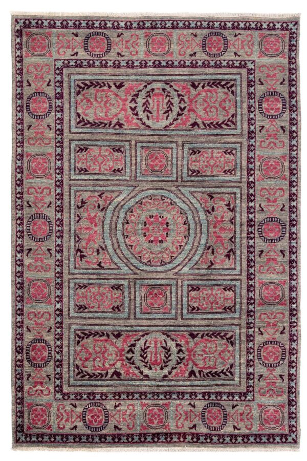 Chob Rang Khotan  235cm x 161cm / 7'9'' x 5'3''