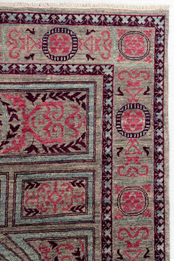 Chob Rang Khotan  235cm x 161cm / 7'9'' x 5'3'' - Image 4