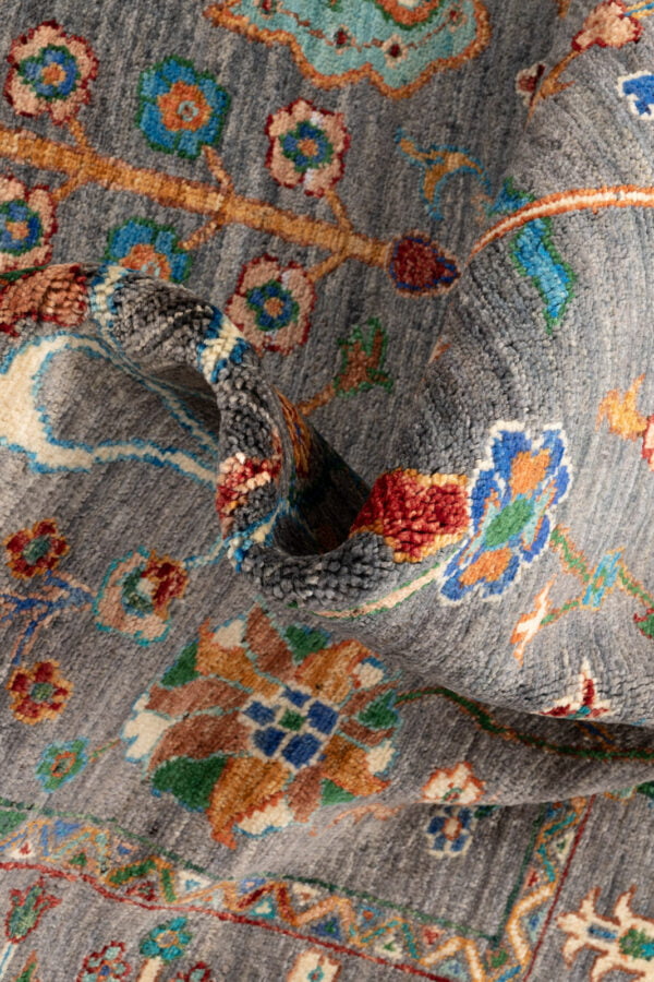 Sultani 200cm x 150cm / 6'7'' x 4'11'' - Image 2
