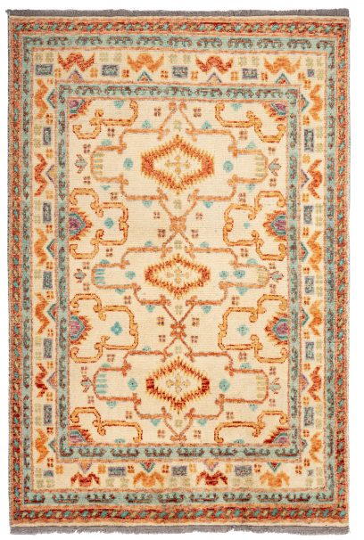 Abshar 207cm x 147cm / 6'10'' x 4'10''