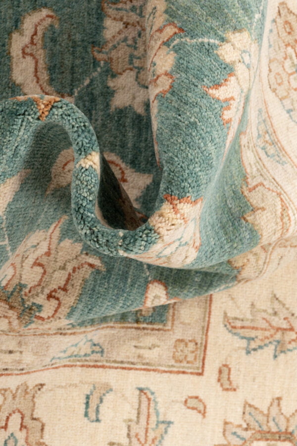 Ziegler Rug 244cm x 169cm / 8' x 5'6'' - Image 2