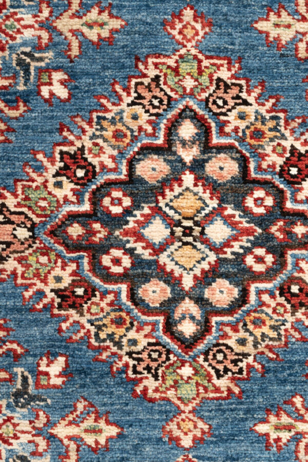 Fine Kazak 276cm x 76cm / 9' x 2'6'' - Image 7