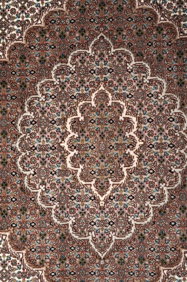 Tabriz 210cm x 156cm / 6'11'' x 5'1'' - Image 4