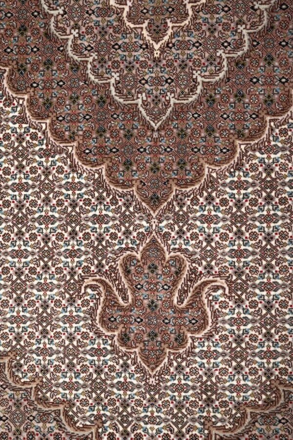 Tabriz 210cm x 156cm / 6'11'' x 5'1'' - Image 5