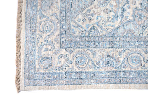 Chob Rang 297cm x 241cm / 9'9'' x 7'11'' - Image 4