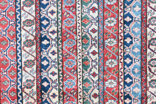Fine Kazak Rug 199cm x 149cm / 6'6'' x 4'11'' - Image 3