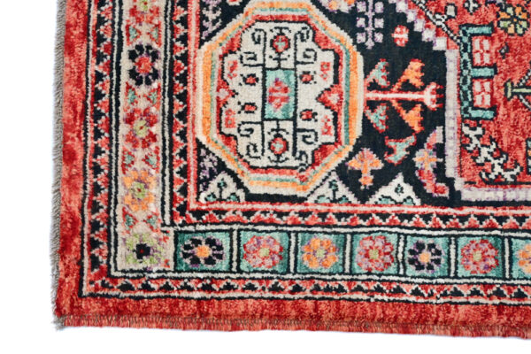 Abshar 235cm x 170cm / 7'9'' x 5'7'' - Image 4