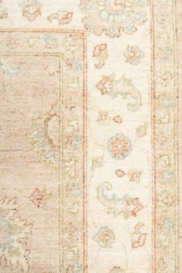 Ziegler Rug 249cm x 172cm / 8'2'' x5'8'' - Image 7