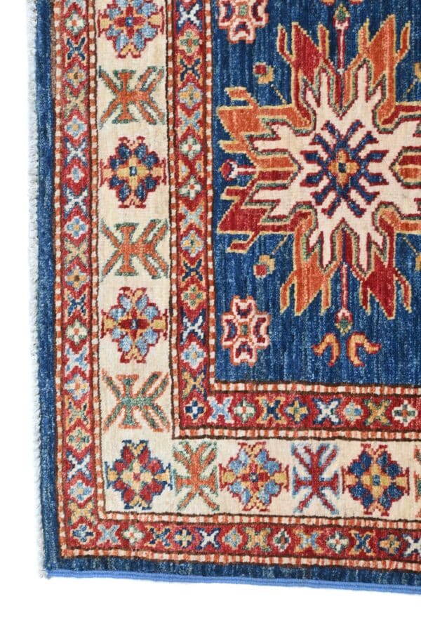 Fine Kazak 119cm x 86cm / 3ft 11in x 2ft 10in - Image 4