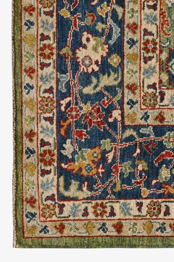 Chob Rang 299cm x 210cm / 9ft 10in x 6ft 11in - Image 2