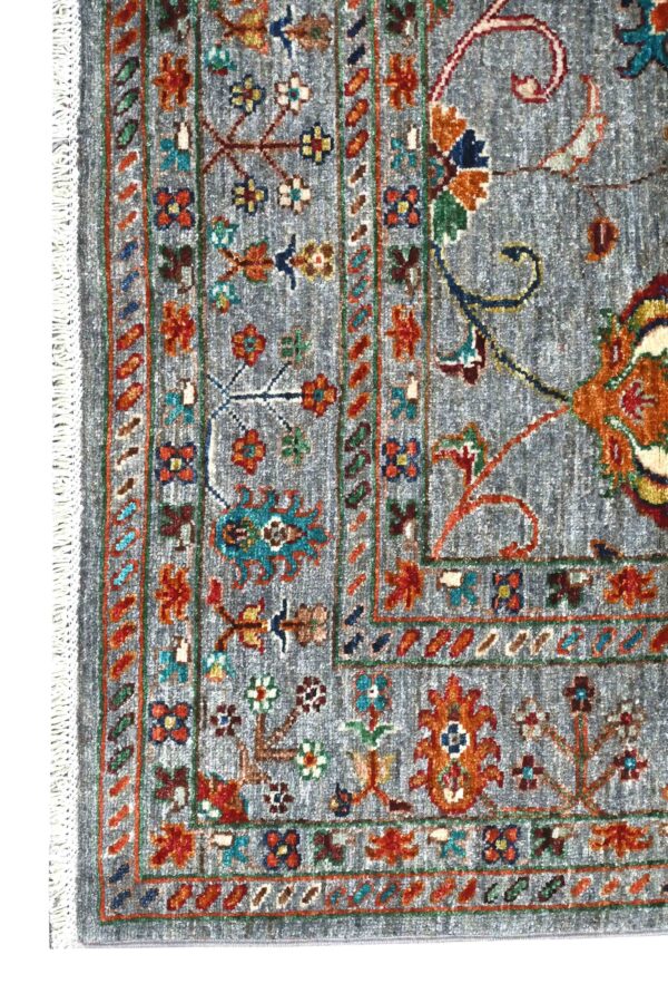 Sultani Rug 199cm x 149cm / 6ft 6in x 4ft 11in - Image 2