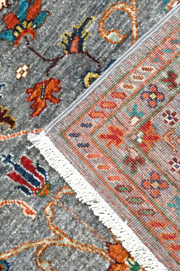 Sultani Rug 199cm x 149cm / 6ft 6in x 4ft 11in - Image 6