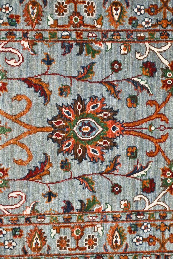 Sultani Runner 307cm x 80cm / 10ft 1in x 2ft 8in - Image 3
