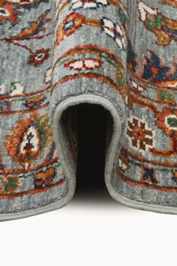 Sultani Runner 307cm x 80cm / 10ft 1in x 2ft 8in - Image 4